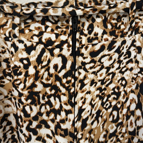 JUNE & HUDSON Leopard Wide Leg Pants From Buckle ultra Hi-Rise Size Medium - Picture 9 of 9